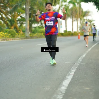 Runner Photo 7752683