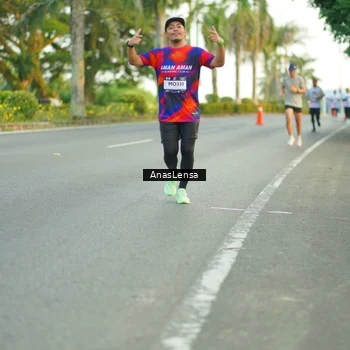 Runner Photo 7752692