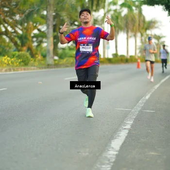 Runner Photo 7752694