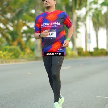 Runner Photo 7752698