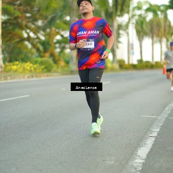 Runner Photo 7752700