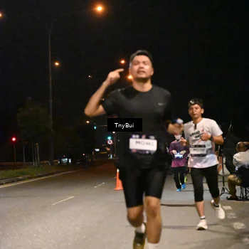 Runner Photo 7752709