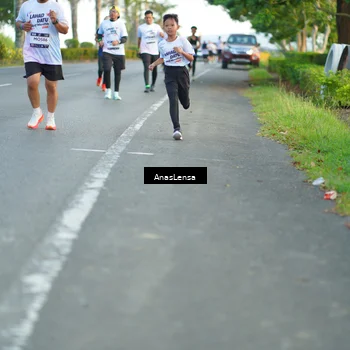 Runner Photo 7752879