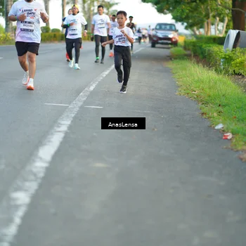 Runner Photo 7752888