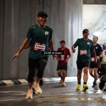 Runner Photo 7752904