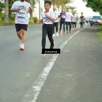 Runner Photo 7752924