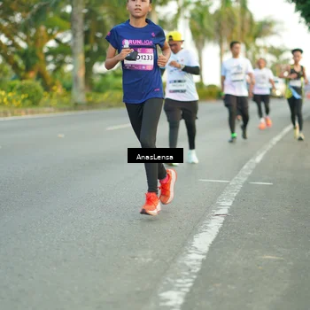 Runner Photo 7752945