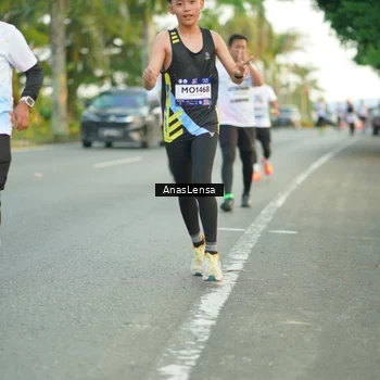 Runner Photo 7752972