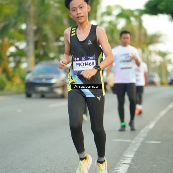 Runner Photo 7752981