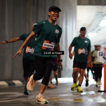 Runner Photo 7753004