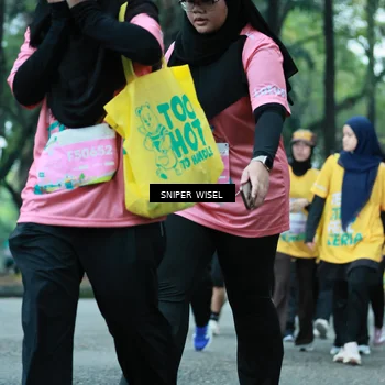 Runner Photo 7753014