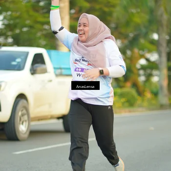 Runner Photo 7753026