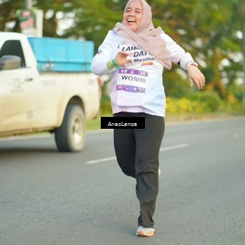 Runner Photo 7753035