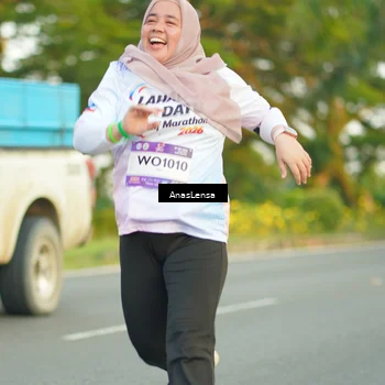 Runner Photo 7753039