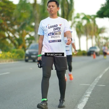 Runner Photo 7753041