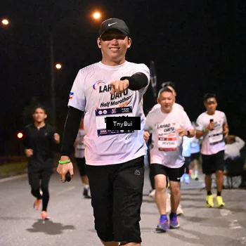 Runner Photo 7753052