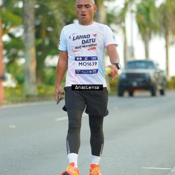 Runner Photo 7753056