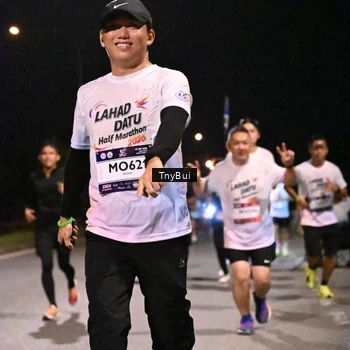 Runner Photo 7753064