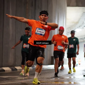 Runner Photo 7753074