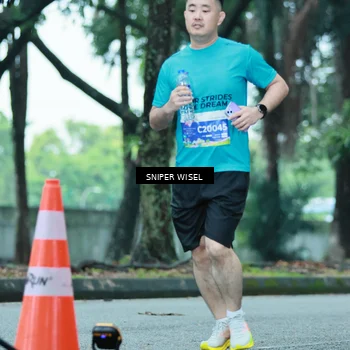 Runner Photo 7753100