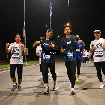 Runner Photo 7753159