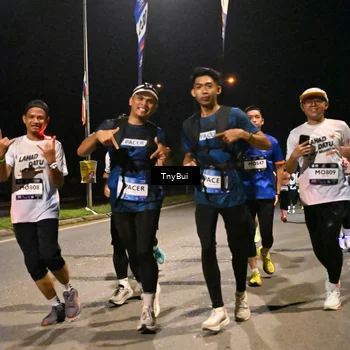 Runner Photo 7753191