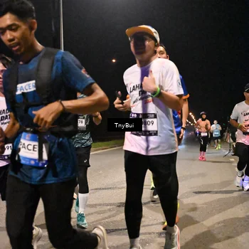 Runner Photo 7753193