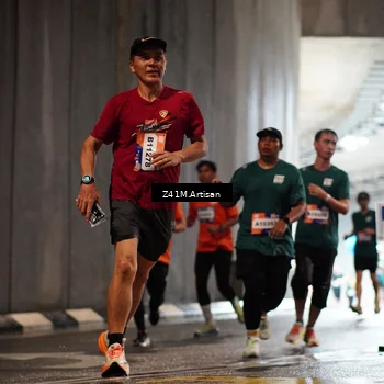 Runner Photo 7753196