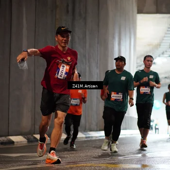 Runner Photo 7753203