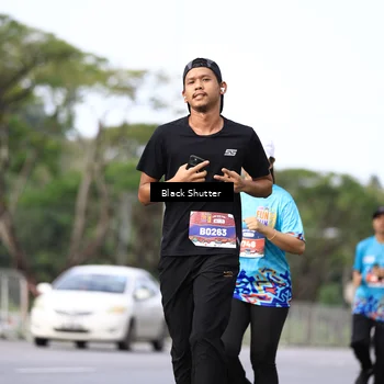 Runner Photo 7753305