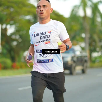 Runner Photo 7753312
