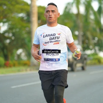Runner Photo 7753318