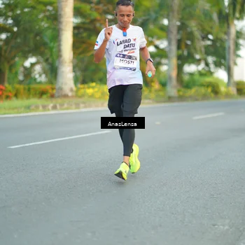 Runner Photo 7753364