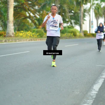Runner Photo 7753365