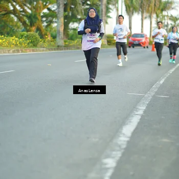 Runner Photo 7753375