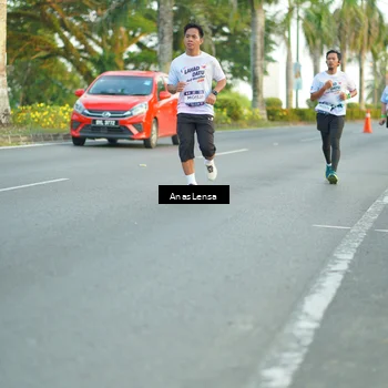 Runner Photo 7753397