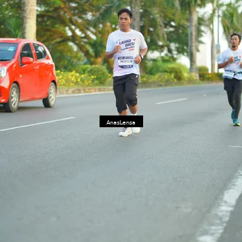 Runner Photo 7753406