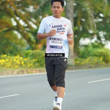 Runner Photo 7753417