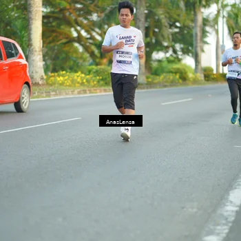 Runner Photo 7753421