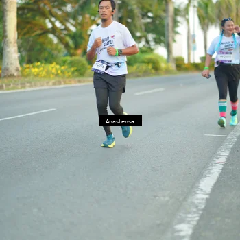 Runner Photo 7753436