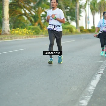 Runner Photo 7753443
