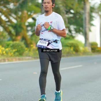 Runner Photo 7753444