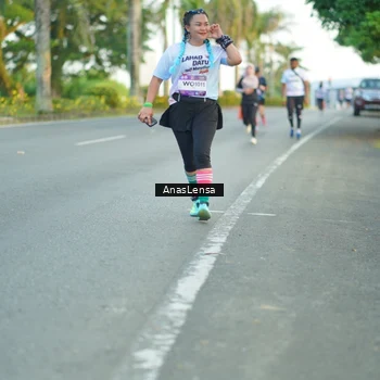 Runner Photo 7753449
