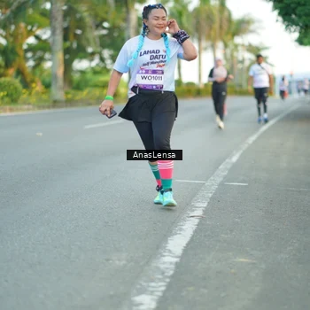 Runner Photo 7753458