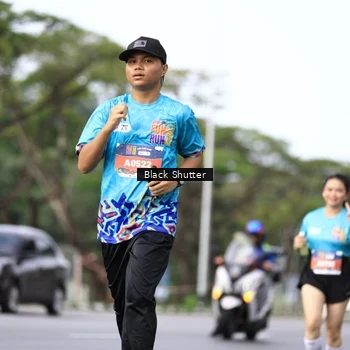 Runner Photo 7753472