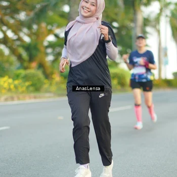 Runner Photo 7753475