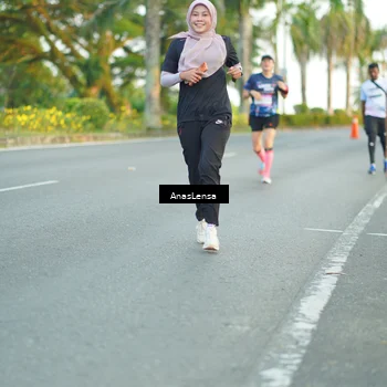 Runner Photo 7753478