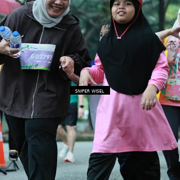 Runner Photo 7753573
