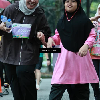Runner Photo 7753574