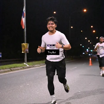 Runner Photo 7753592
